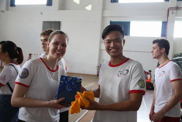 Những cái 4