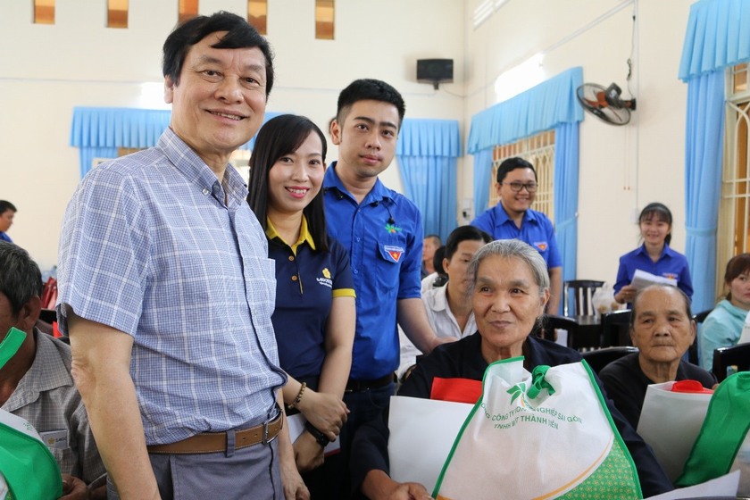 Vui xuân đón Tết cùng Hội từ thiện 99ok123