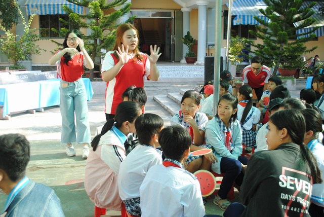 đông sẻ chia 2019