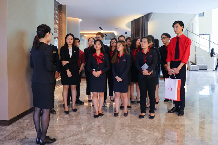 quản trị nhà hàng và dịch vụ ăn uống